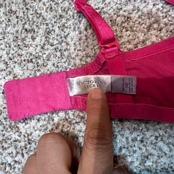 Victoria's Secret Push-Up bra - Picture 2 of 5